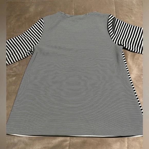 Alfani Striped Blouse Size Large Black White Bell Sleeves - Picture 6 of 8